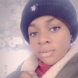 Meet your Posher, Luena